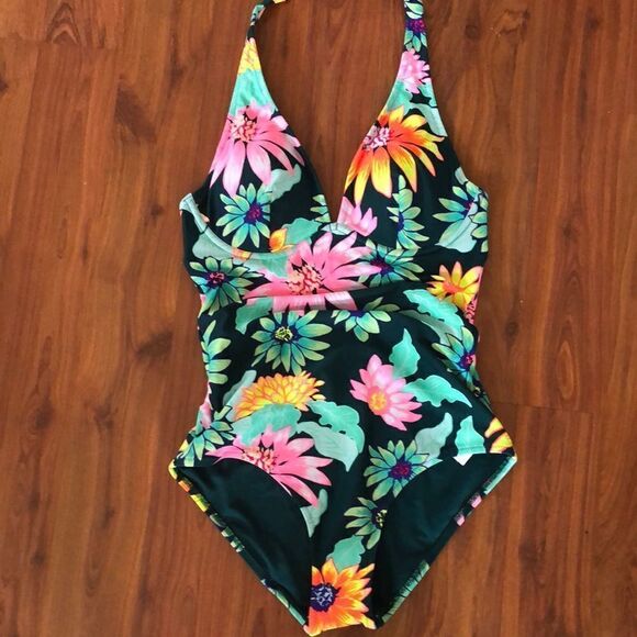 NEW Old Navy. Floral one piece swimsuit open back removable pads size medium - Picture 1 of 4